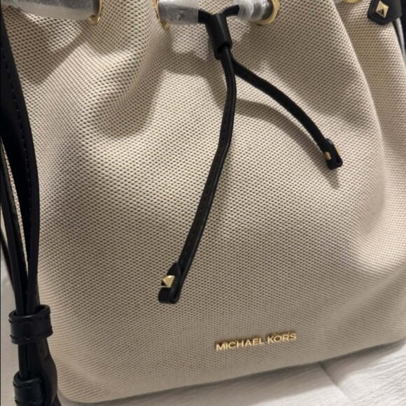 Michael Kors Bucket Handbag - Picture 3 of 7